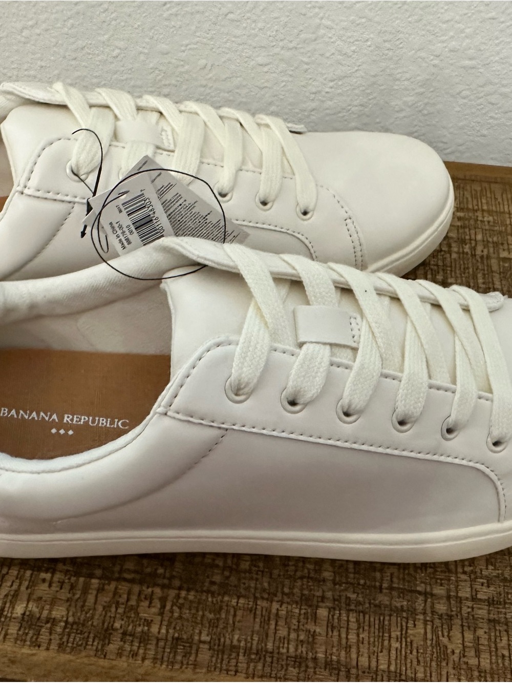 Banana Republic Men's White Low-Top Leather Sneakers